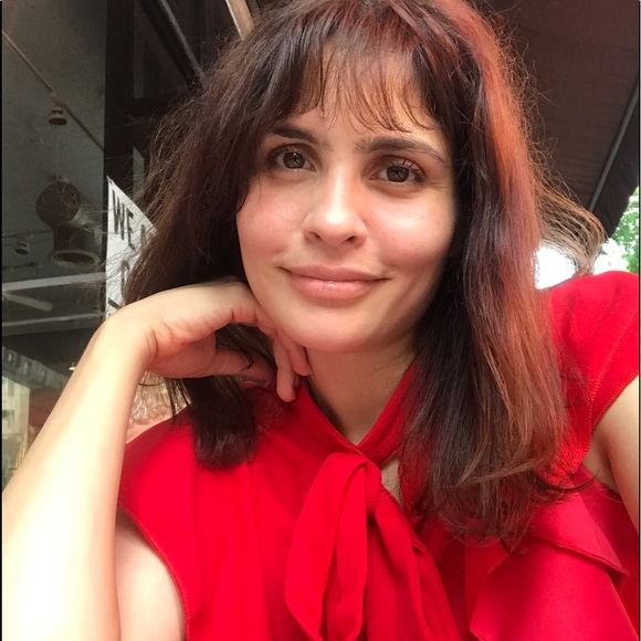 Meet your Posher, Ivette - Picture 1 of 1